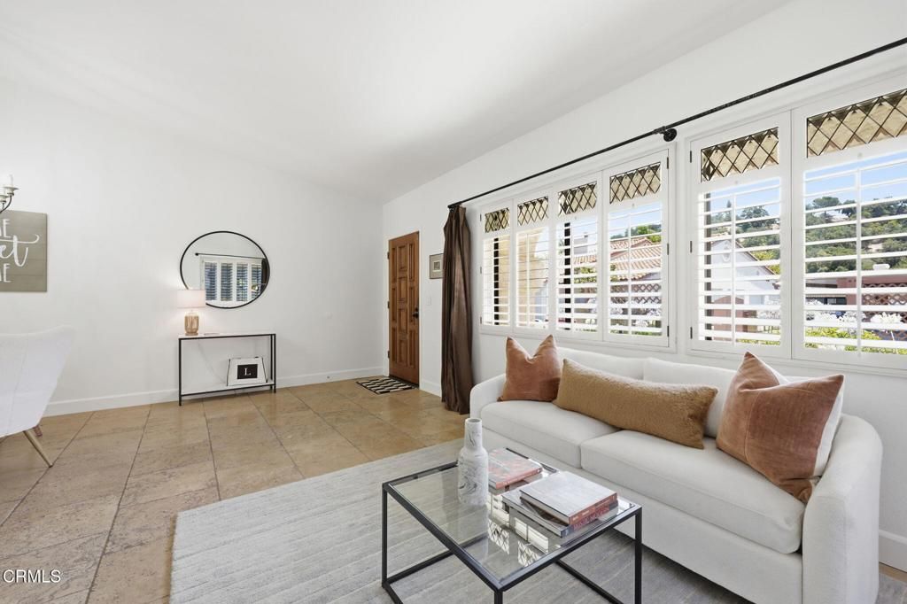 Image 8 of property listing at 848 Woodland Avenue 5, Ojai, CA 93023
