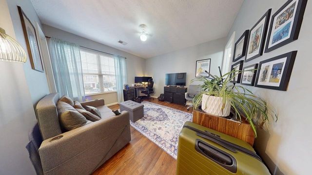 3105 Harpeth Springs Dr, Nashville, TN 37221