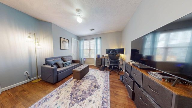 3105 Harpeth Springs Dr, Nashville, TN 37221