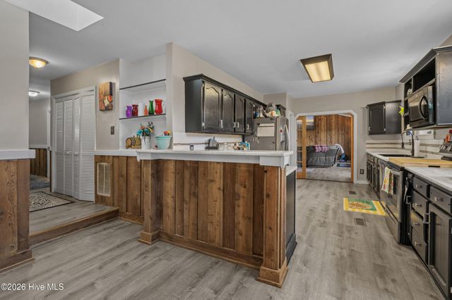 532 Medcalf Drive SW, Sunset Beach, NC 28468