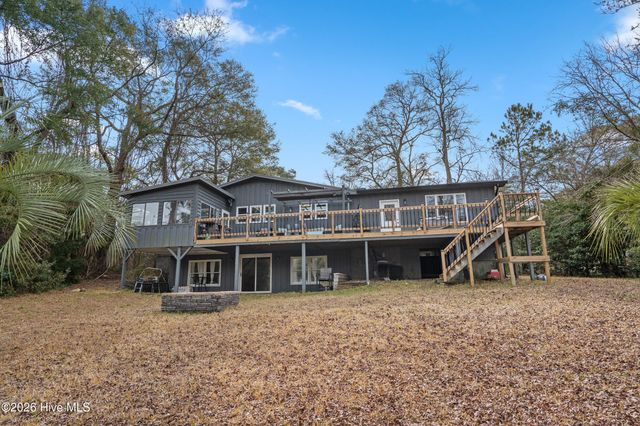532 Medcalf Drive SW, Sunset Beach, NC 28468