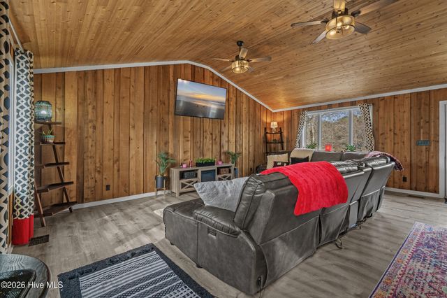 532 Medcalf Drive SW, Sunset Beach, NC 28468