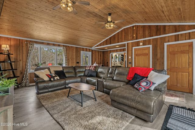 532 Medcalf Drive SW, Sunset Beach, NC 28468