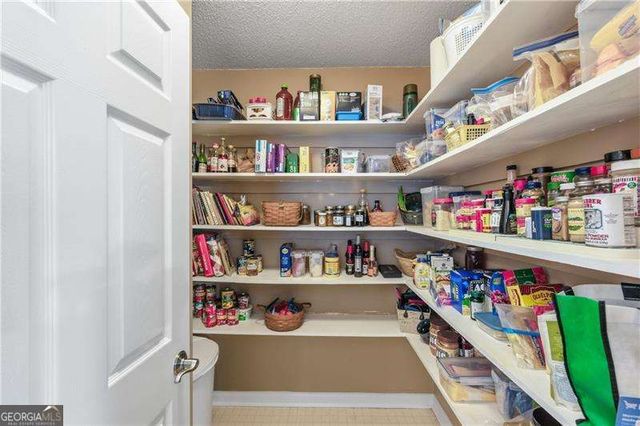 3937 Bridgewater Lane NW, Acworth, GA 30101