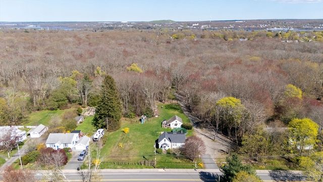 503 Bark St, Swansea, MA 02777