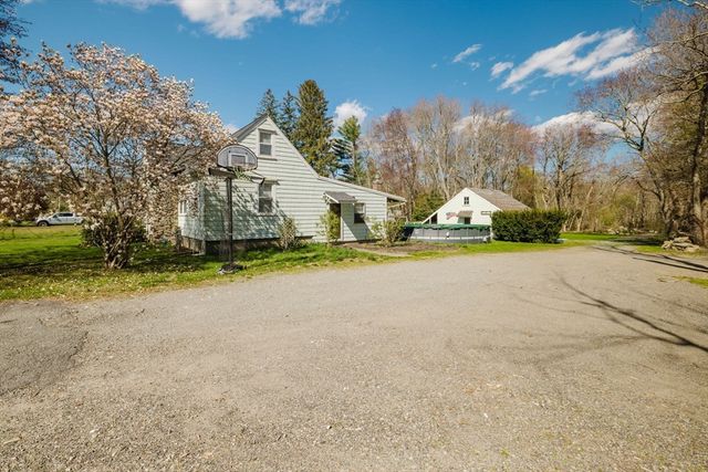 503 Bark St, Swansea, MA 02777