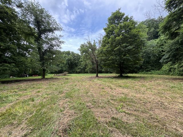 502 Twomey Rd, Centerville, TN 37033