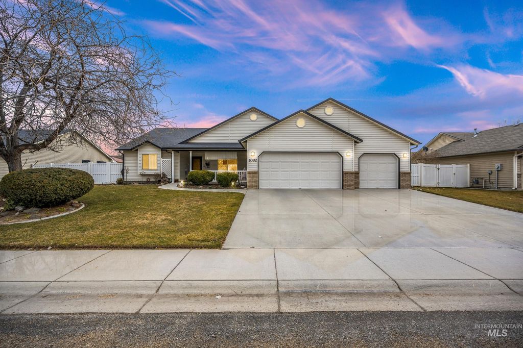 1002 N Rodeo St, Parma, ID 83660
