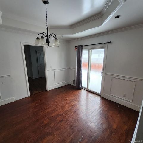 8 Orchard Lake Drive, Monroe, NY 10950