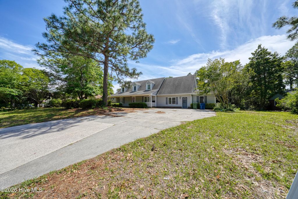 2320 Robert Hoke Road, Wilmington, NC 28412