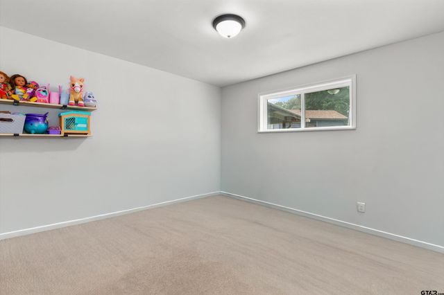 1706 Timberline Dr, Henderson, TX 75654