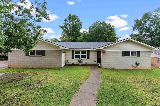 1706 Timberline Dr, Henderson, TX 75654