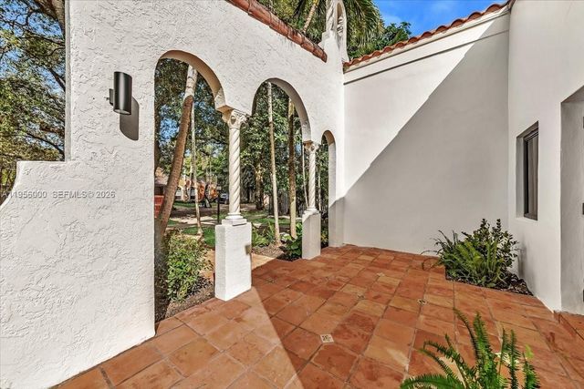 806 Medina Ave, Coral Gables, FL 33134