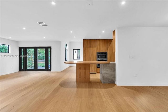 806 Medina Ave, Coral Gables, FL 33134