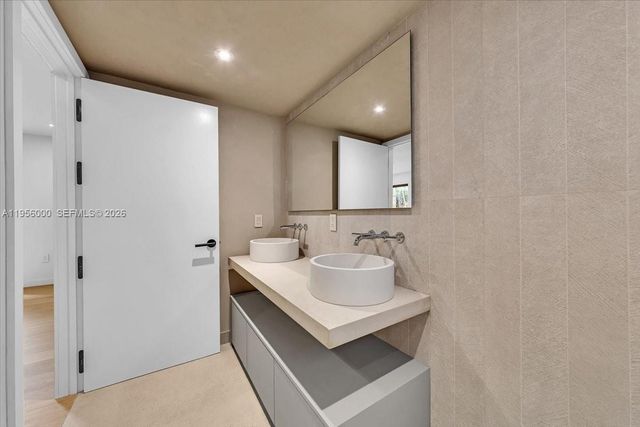 806 Medina Ave, Coral Gables, FL 33134