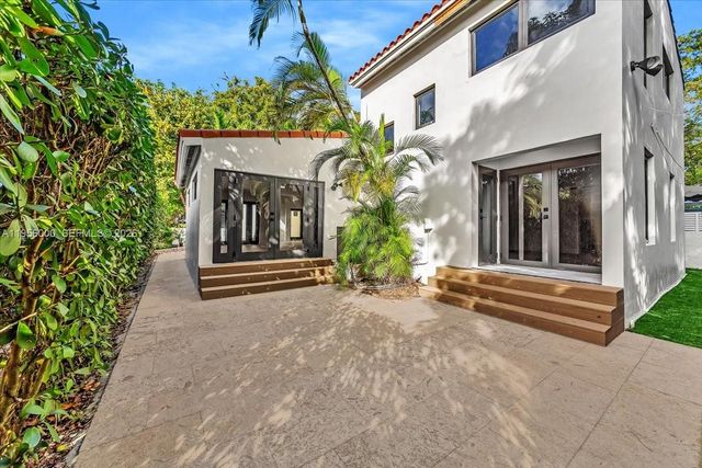 806 Medina Ave, Coral Gables, FL 33134