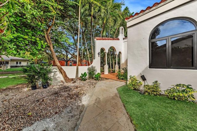 806 Medina Ave, Coral Gables, FL 33134