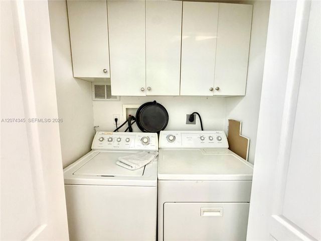 8964 W Flagler Street 107, Miami, FL 33174