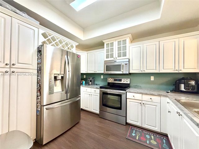 8964 W Flagler Street 107, Miami, FL 33174