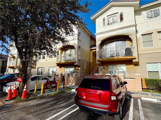 8964 W Flagler Street 107, Miami, FL 33174