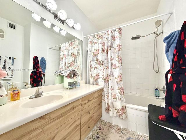 8964 W Flagler Street 107, Miami, FL 33174