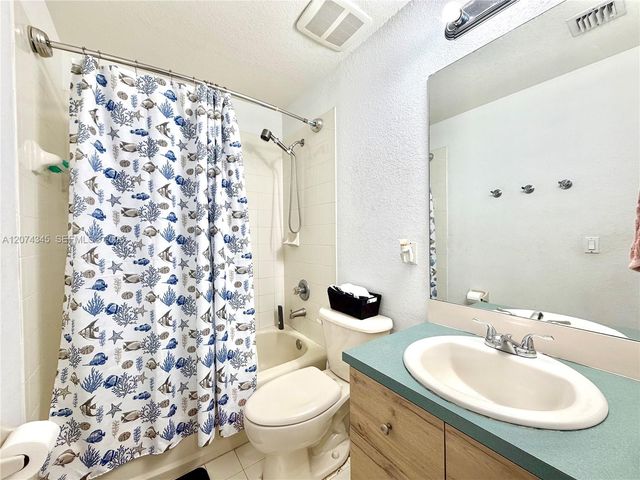 8964 W Flagler Street 107, Miami, FL 33174