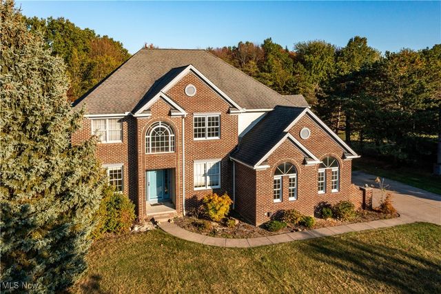 1095 Arrowhead Drive, Vermilion, OH 44089