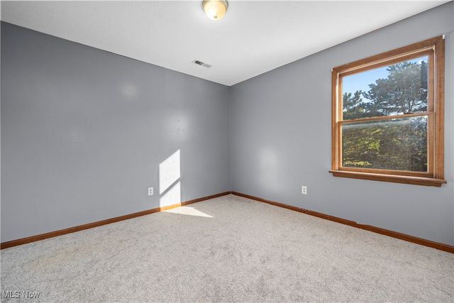 1095 Arrowhead Drive, Vermilion, OH 44089