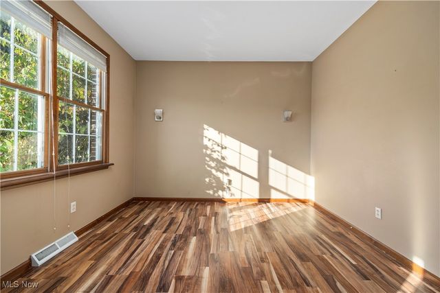 1095 Arrowhead Drive, Vermilion, OH 44089