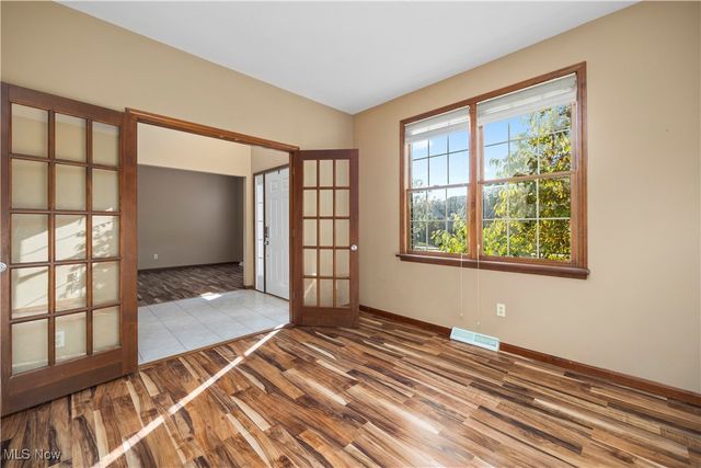 1095 Arrowhead Drive, Vermilion, OH 44089