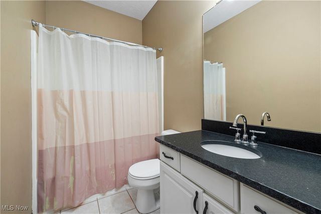 1095 Arrowhead Drive, Vermilion, OH 44089