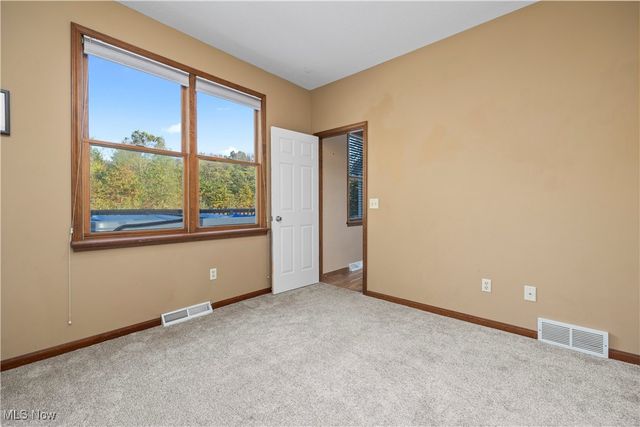 1095 Arrowhead Drive, Vermilion, OH 44089