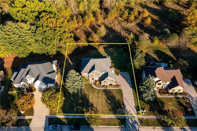 1095 Arrowhead Drive, Vermilion, OH 44089