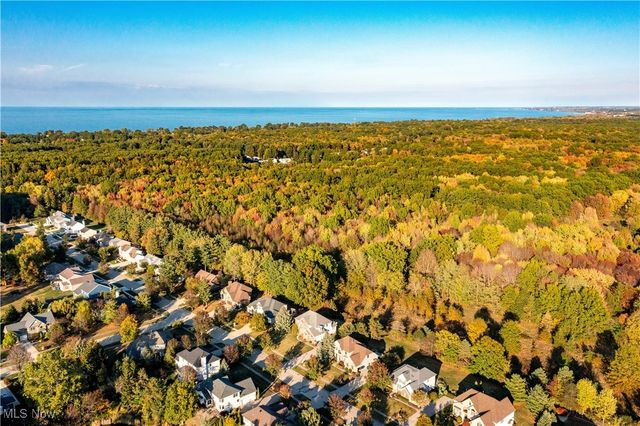 1095 Arrowhead Drive, Vermilion, OH 44089