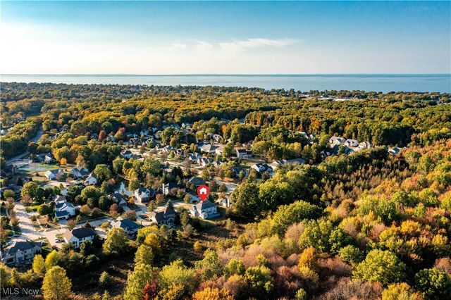 1095 Arrowhead Drive, Vermilion, OH 44089