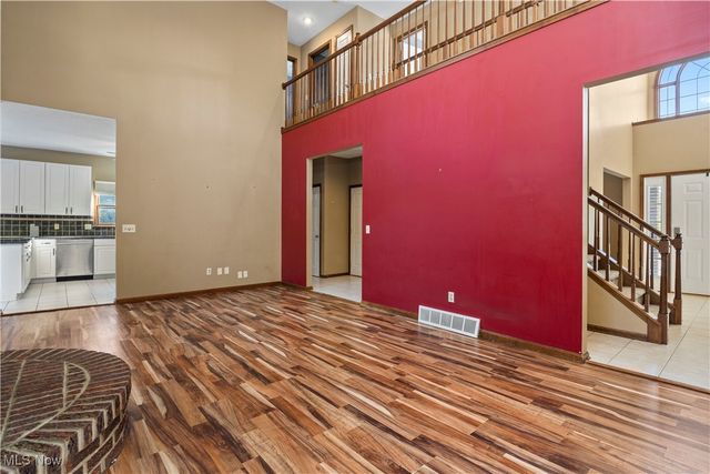 1095 Arrowhead Drive, Vermilion, OH 44089