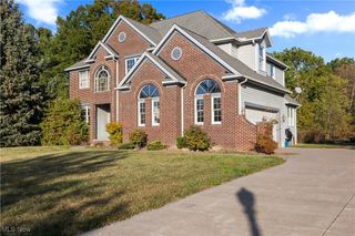 1095 Arrowhead Drive, Vermilion, OH 44089