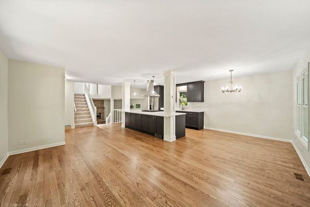 2656 Bloomfield Drive, Lisle, IL 60532
