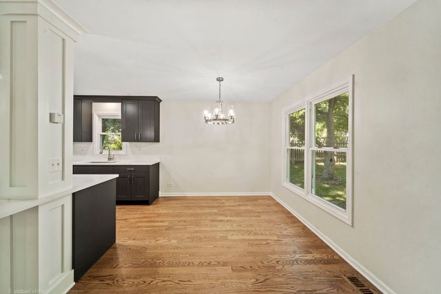 2656 Bloomfield Drive, Lisle, IL 60532