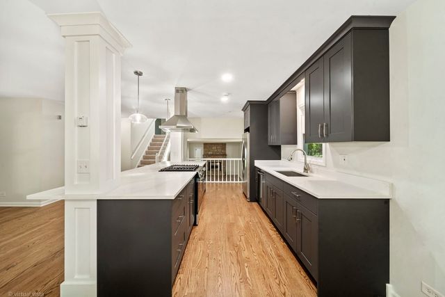 2656 Bloomfield Drive, Lisle, IL 60532