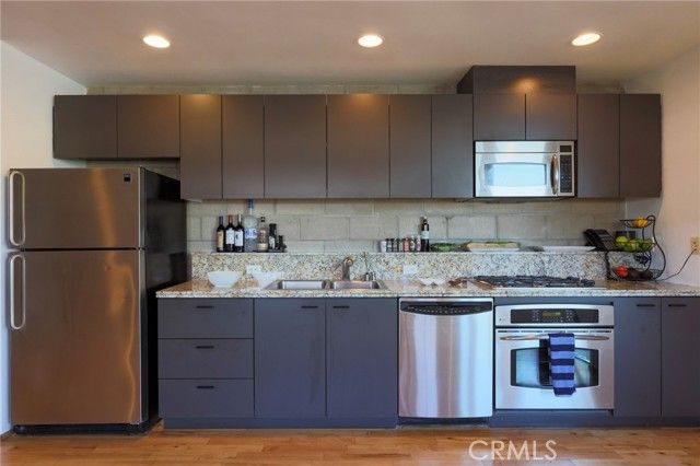 6615 Melrose Ave, Los Angeles, CA 90038