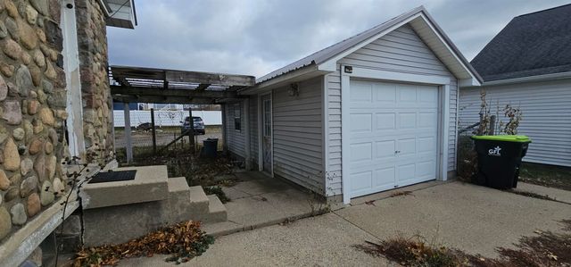 106 S Valley, West Branch Twp, MI 48661