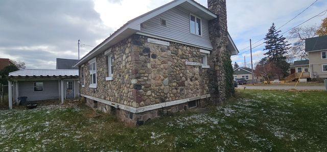 106 S Valley, West Branch Twp, MI 48661