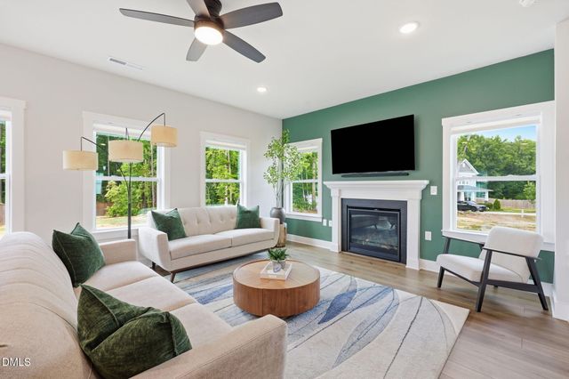 22 Avents Creek Way, Fuquay Varina, NC 27526