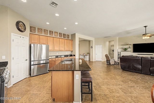 14290 N Arrowpoint Ash Avenue, Marana, AZ 85658