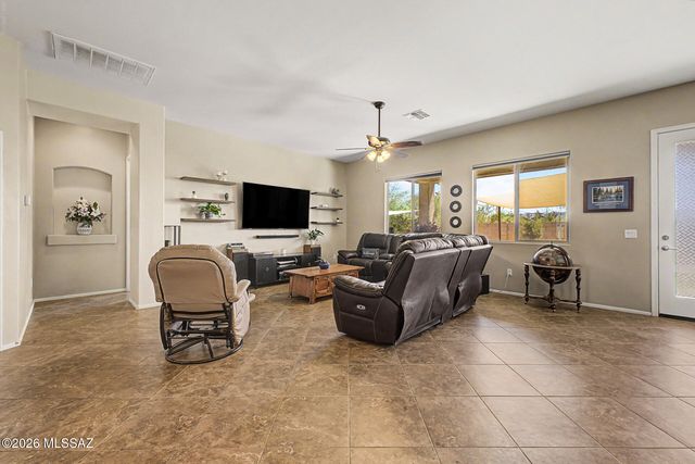 14290 N Arrowpoint Ash Avenue, Marana, AZ 85658