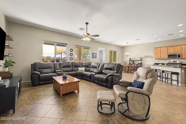 14290 N Arrowpoint Ash Avenue, Marana, AZ 85658