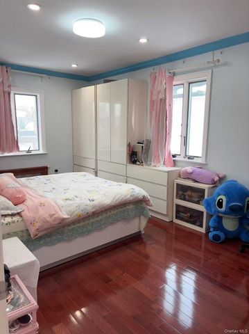 7547 193rd Street, Fresh Meadows, NY 11366