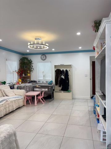 7547 193rd Street, Fresh Meadows, NY 11366