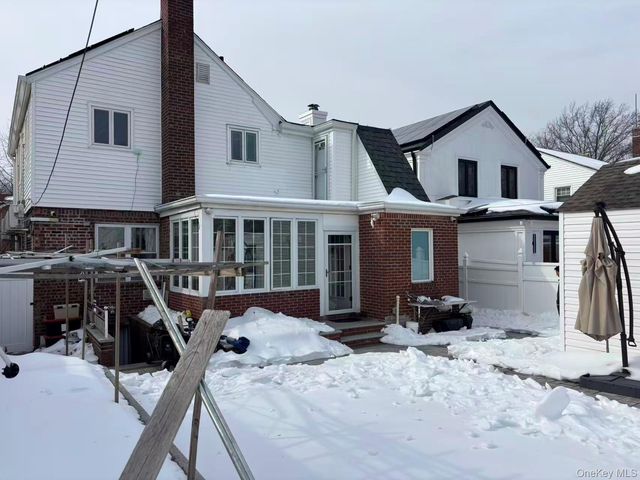 7547 193rd Street, Fresh Meadows, NY 11366